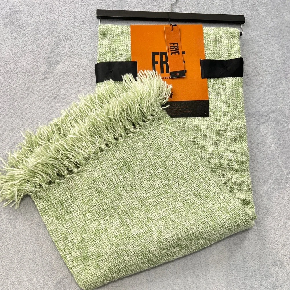 Frye‎ Oversized Marbled Throw Blanket Woven with Fringe Green 50 x 70 NEW Soft